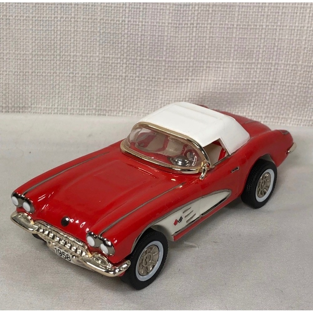 Department 56 Classic Cars 1958 Corvette Roadster Red White Ceramic Figurine
